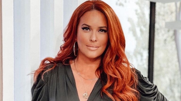 Η Σίσσυ Χριστίδου μας δείχνει βήμα βήμα το δικό της μυστικό ομορφιάς για νεανικο δέρμα, που δεν είναι άλλο από την αγωγή Fillerina!